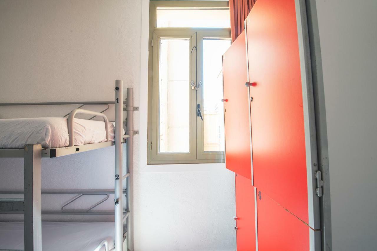Safestay Barcelona Passeig De Gracia (Adults Only) Ngoại thất bức ảnh