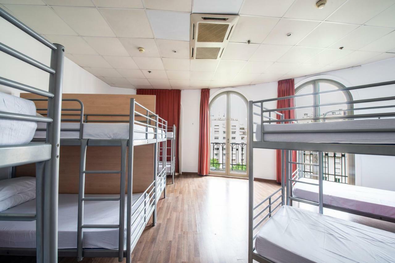 Safestay Barcelona Passeig De Gracia (Adults Only) Ngoại thất bức ảnh
