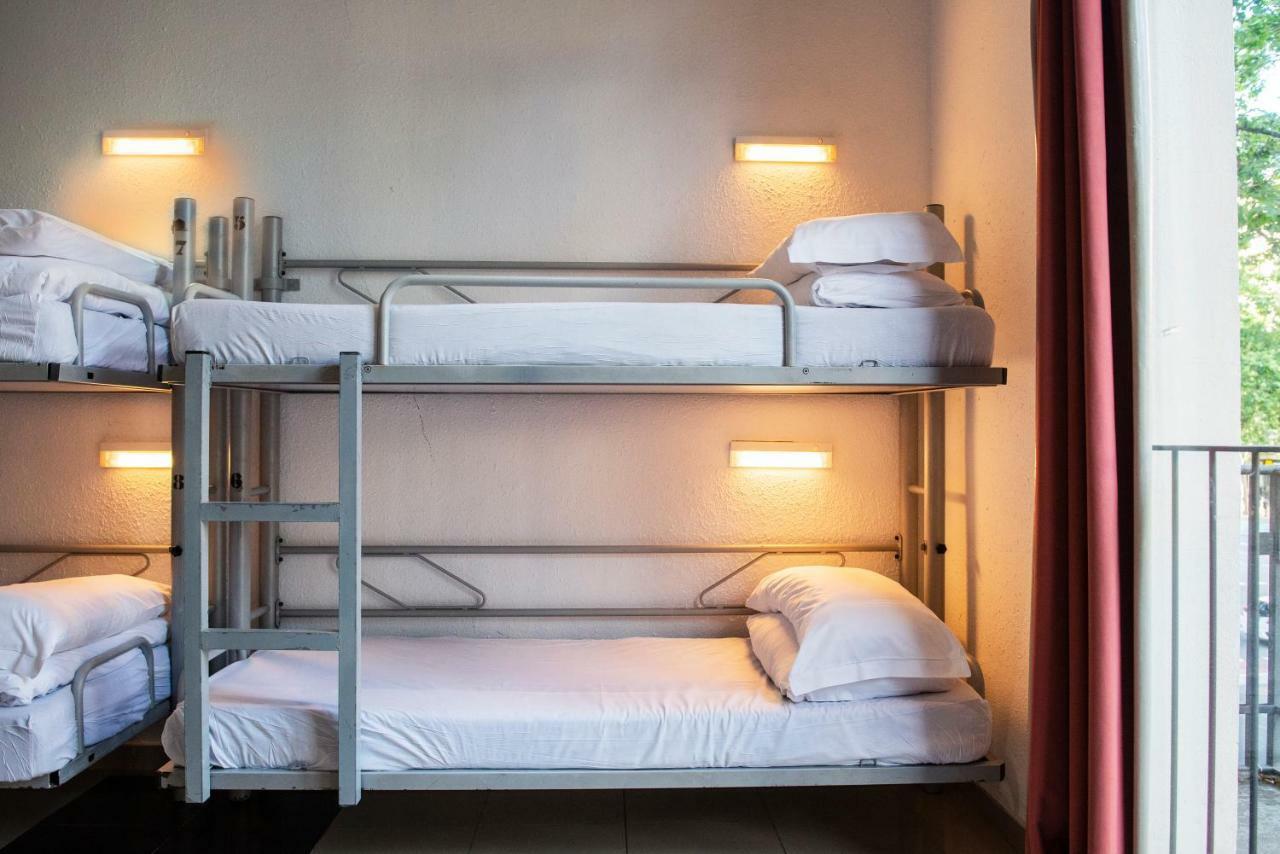 Safestay Barcelona Passeig De Gracia (Adults Only) Ngoại thất bức ảnh