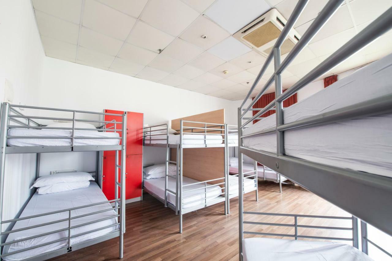 Safestay Barcelona Passeig De Gracia (Adults Only) Ngoại thất bức ảnh