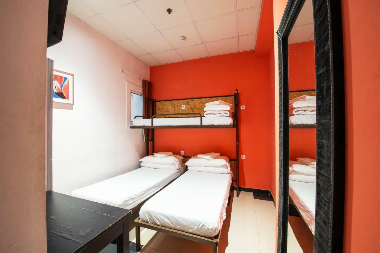 Safestay Barcelona Passeig De Gracia (Adults Only) Ngoại thất bức ảnh