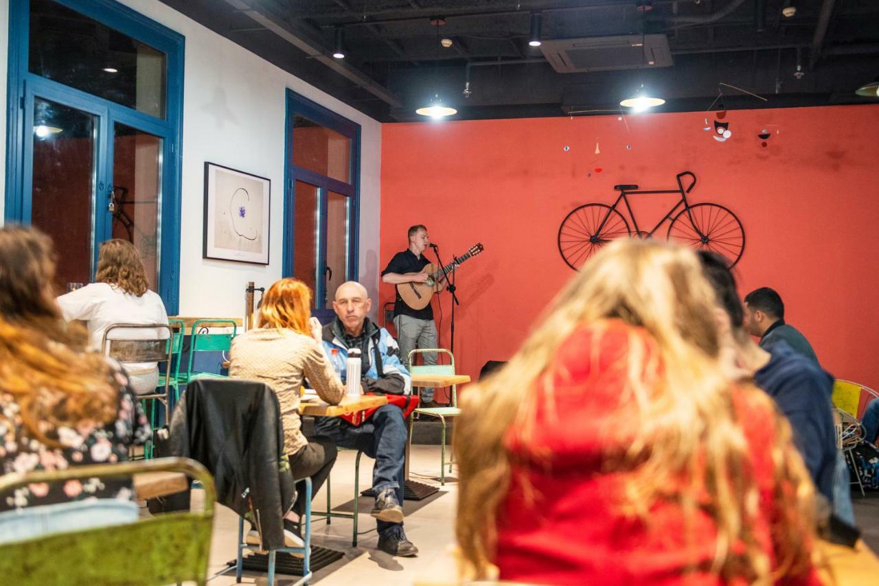 Safestay Barcelona Passeig De Gracia (Adults Only) Ngoại thất bức ảnh